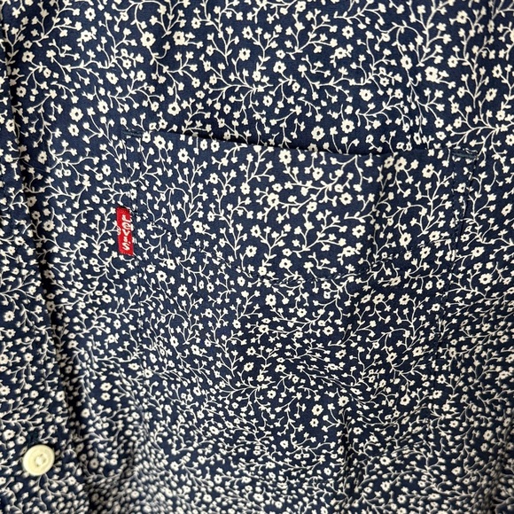 Levi's Men's Navy Blue Patterned Button Down Shirt NWT - Size L - Picture 3 of 7